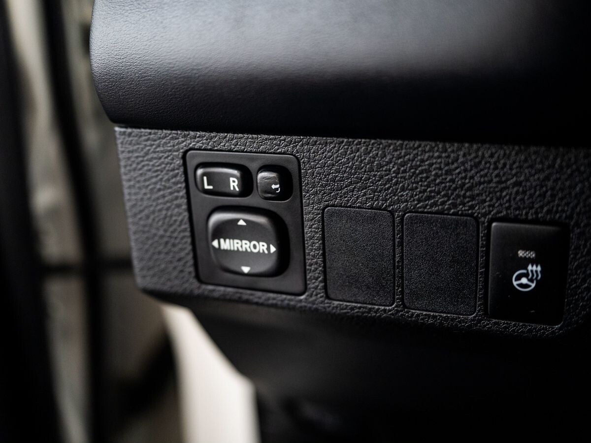 Toyota RAV4 2017 - фото автомобиля