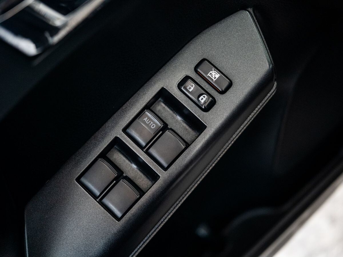 Toyota RAV4 2017 - фото автомобиля