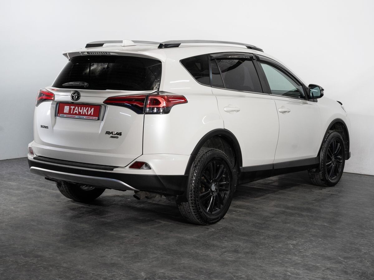 Toyota RAV4 2017 - фото автомобиля