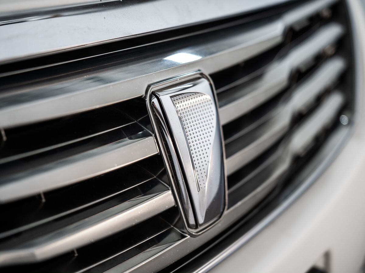 Toyota Premio 2010 - фото автомобиля