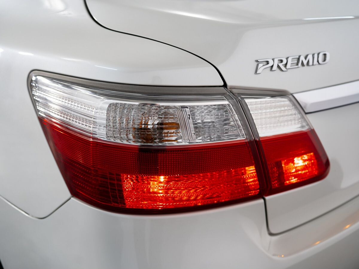 Toyota Premio 2010 - фото автомобиля