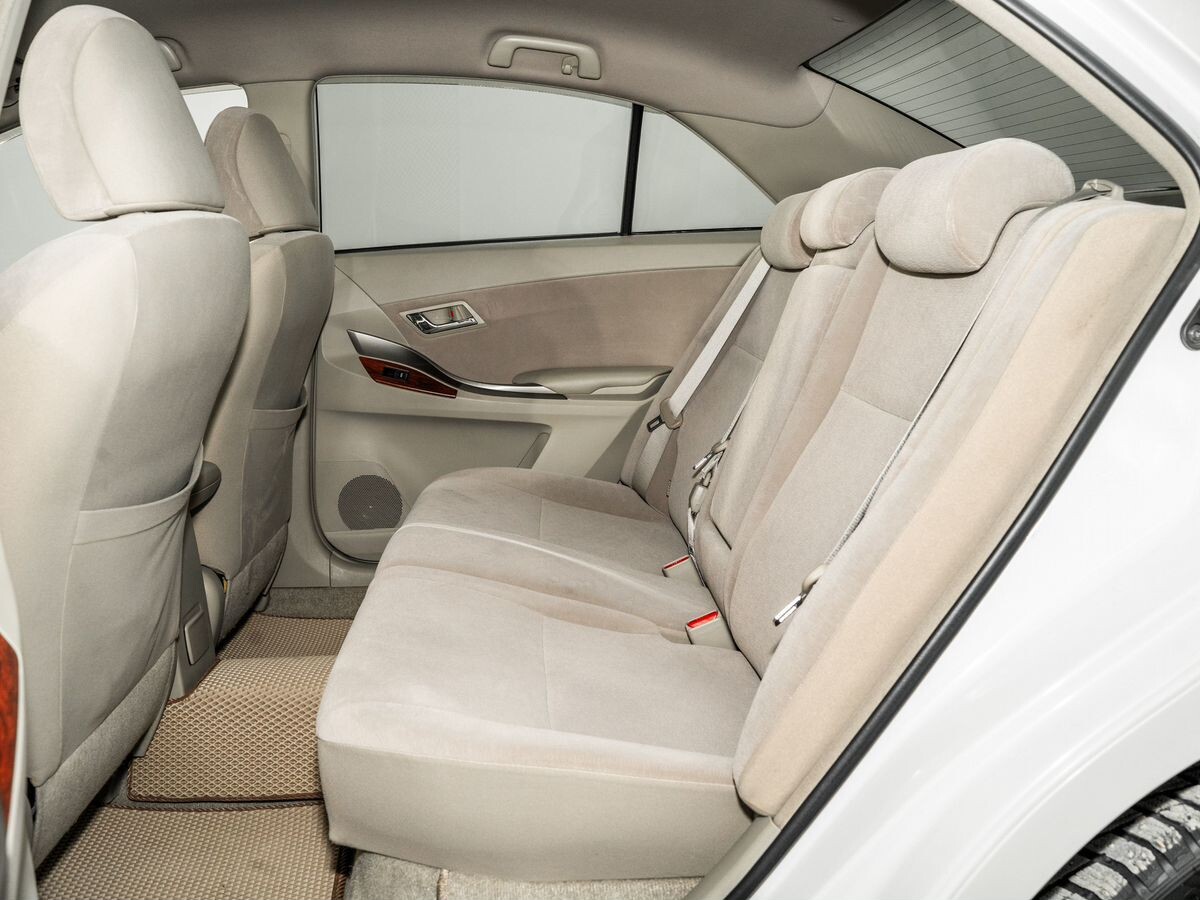 Toyota Premio 2010 - фото автомобиля