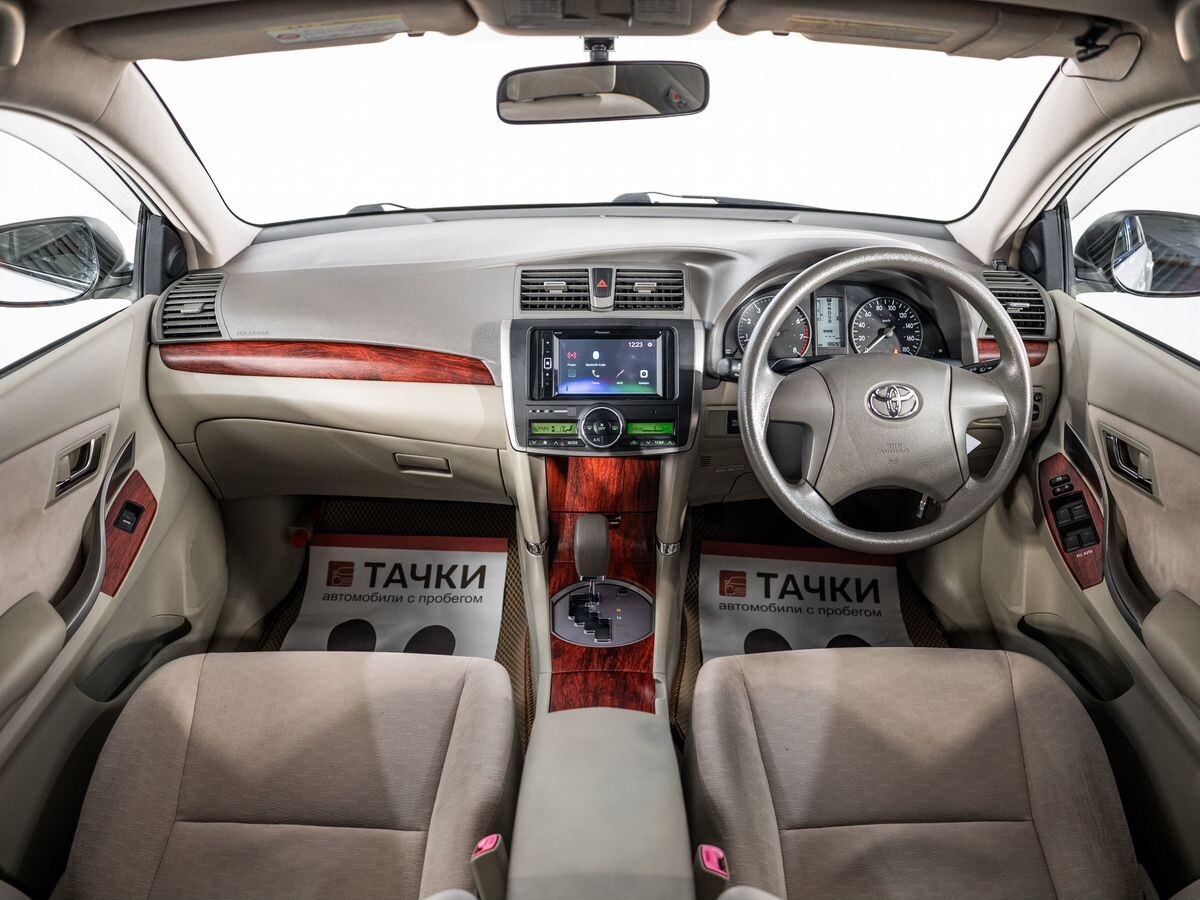 Toyota Premio 2010 - фото автомобиля