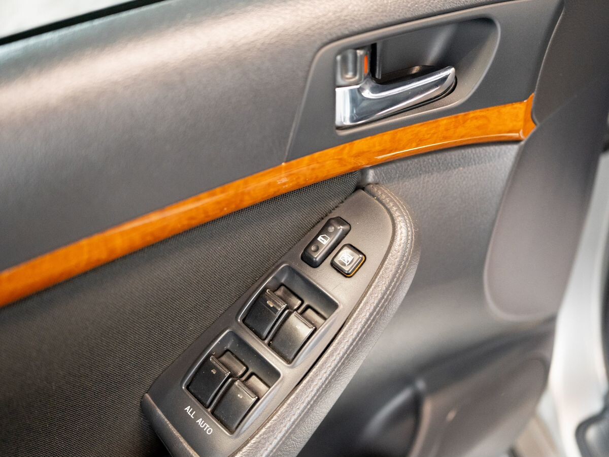 Toyota Avensis 2008 - фото автомобиля