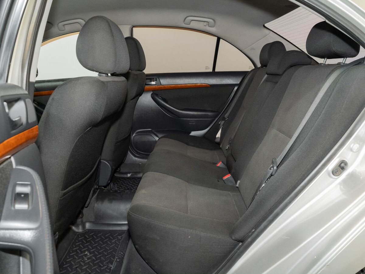 Toyota Avensis 2008 - фото автомобиля