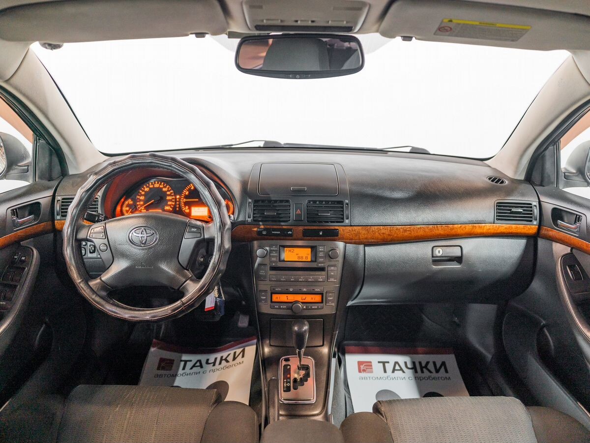 Toyota Avensis 2008 - фото автомобиля