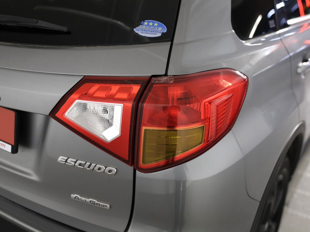 Suzuki Escudo 2018 - фото автомобиля