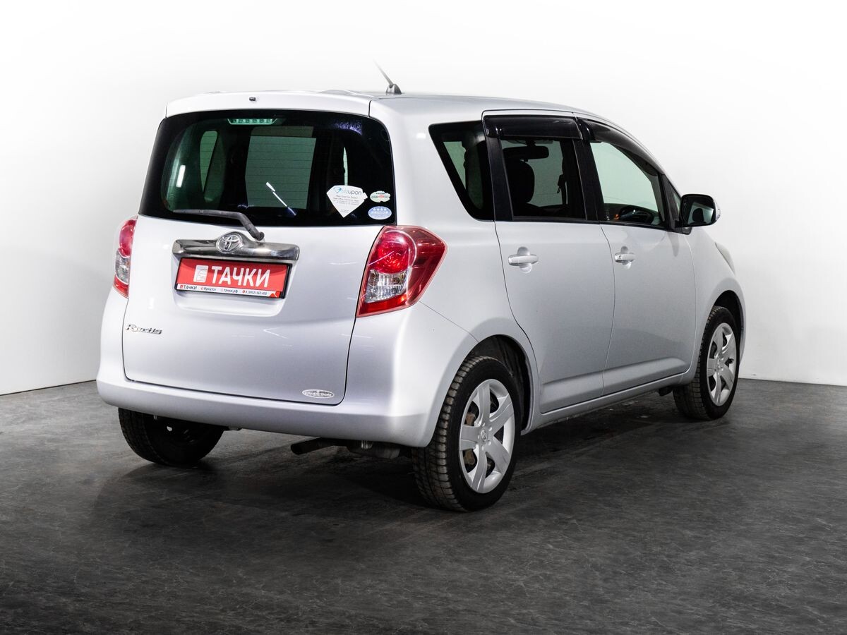 Toyota Ractis 2010 - фото автомобиля