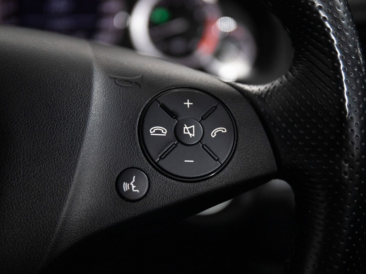 Mercedes-Benz E-Класс 2009 - фото автомобиля