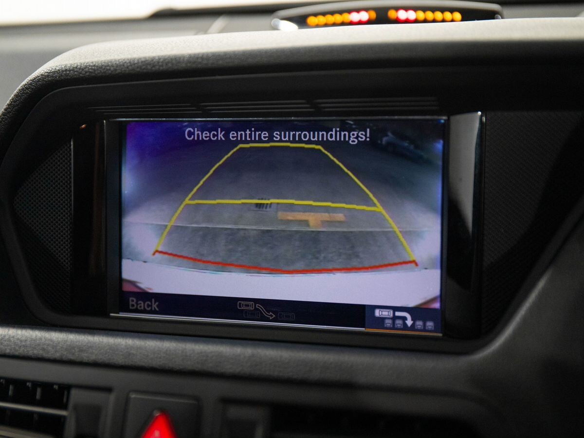 Mercedes-Benz E-Класс 2009 - фото автомобиля