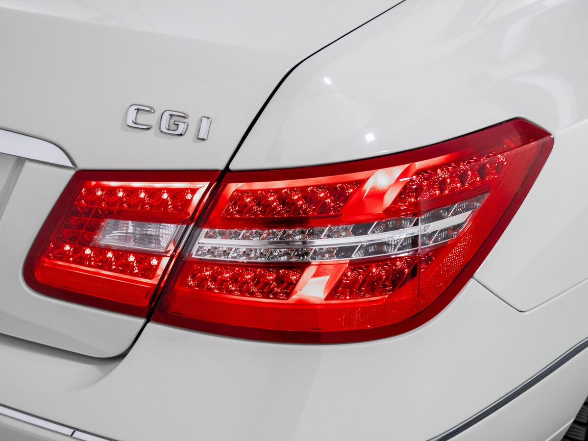 Mercedes-Benz E-Класс 2009 - фото автомобиля