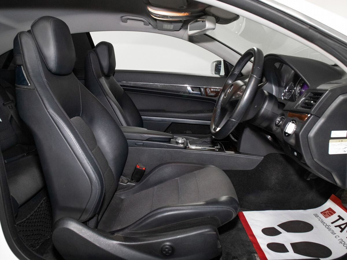 Mercedes-Benz E-Класс 2009 - фото автомобиля