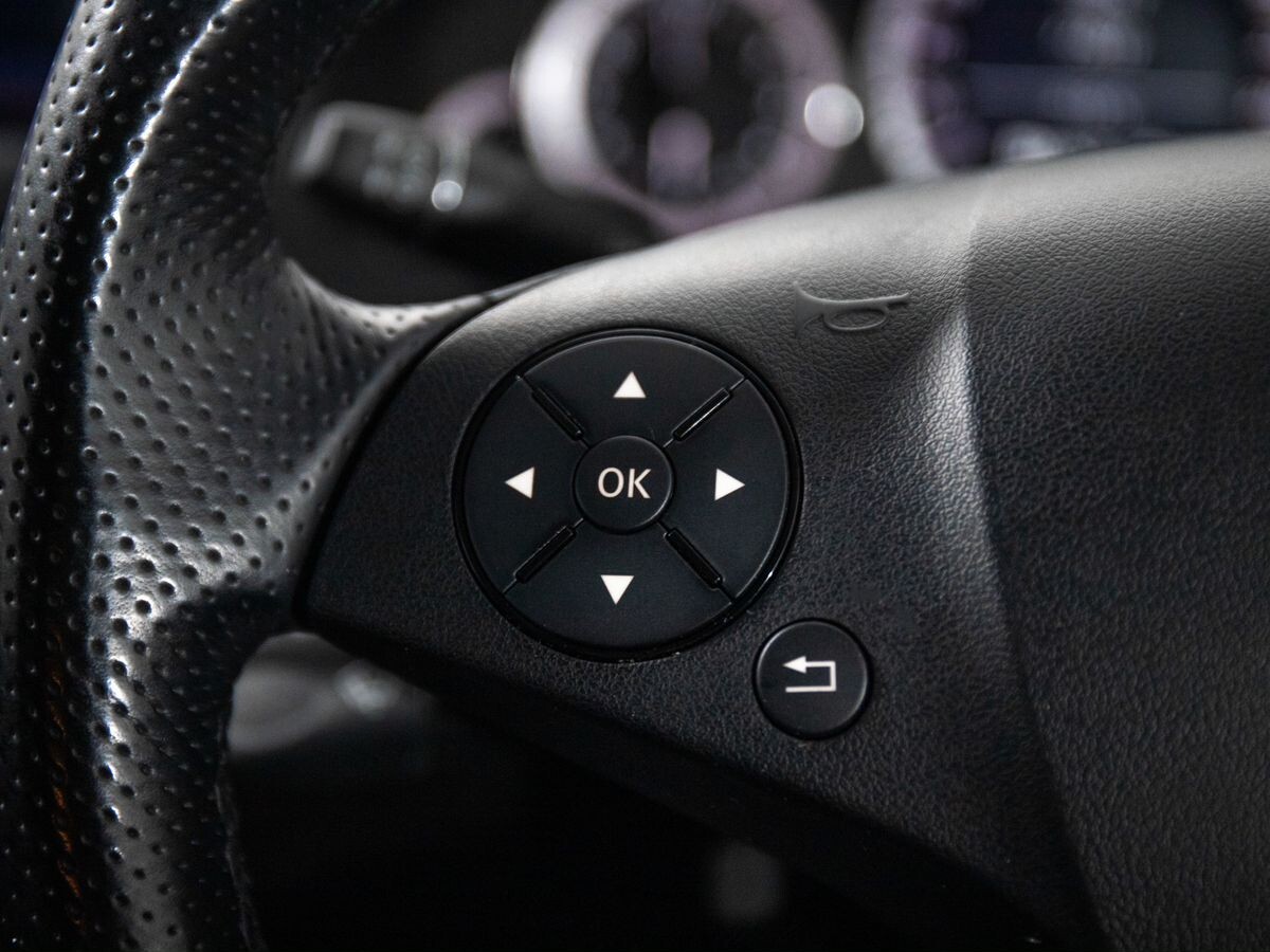 Mercedes-Benz E-Класс 2009 - фото автомобиля