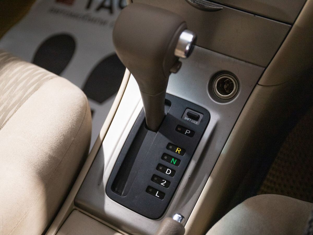 Toyota Corolla 2005 - фото автомобиля