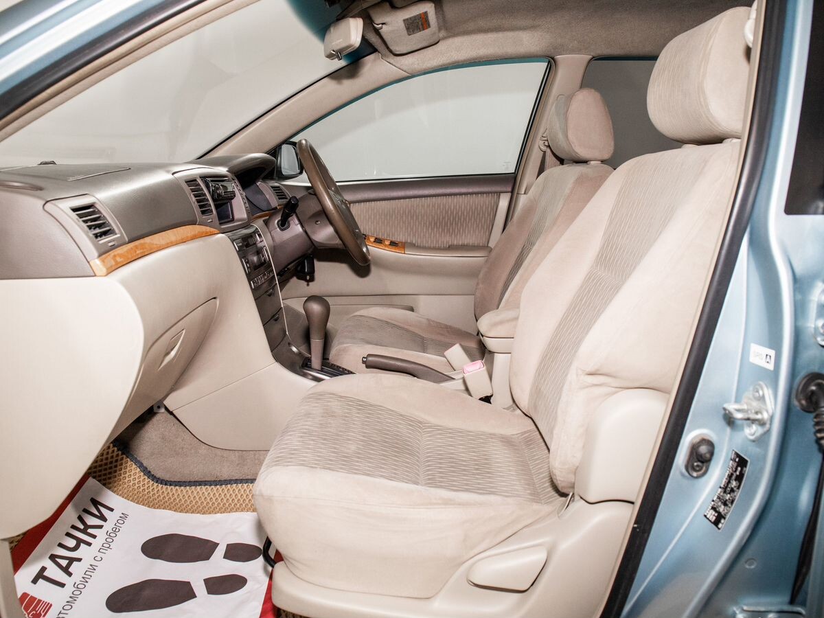 Toyota Corolla 2005 - фото автомобиля