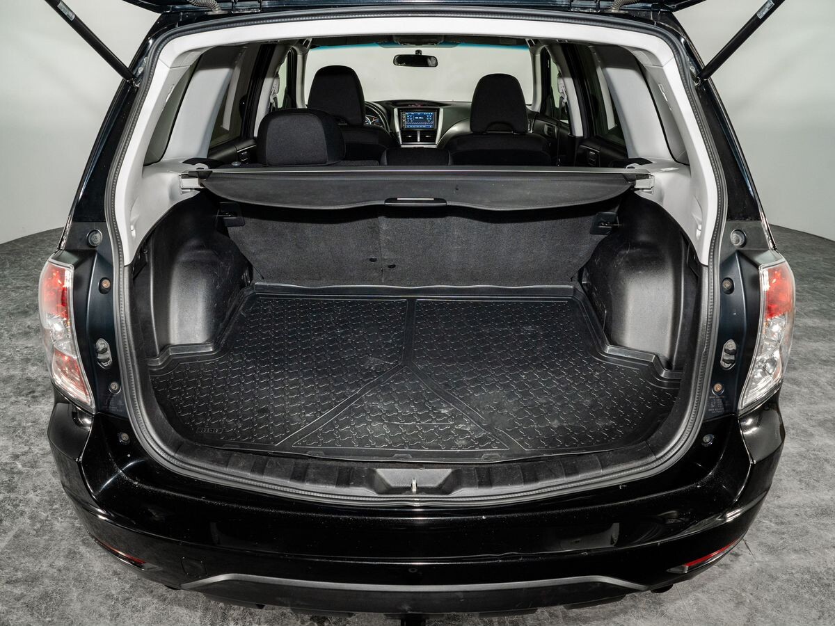 Subaru Forester 2012 - фото автомобиля