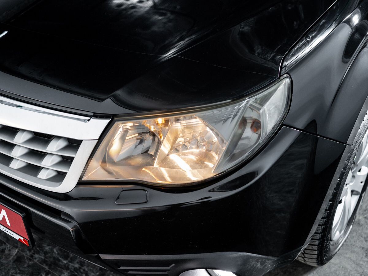 Subaru Forester 2012 - фото автомобиля