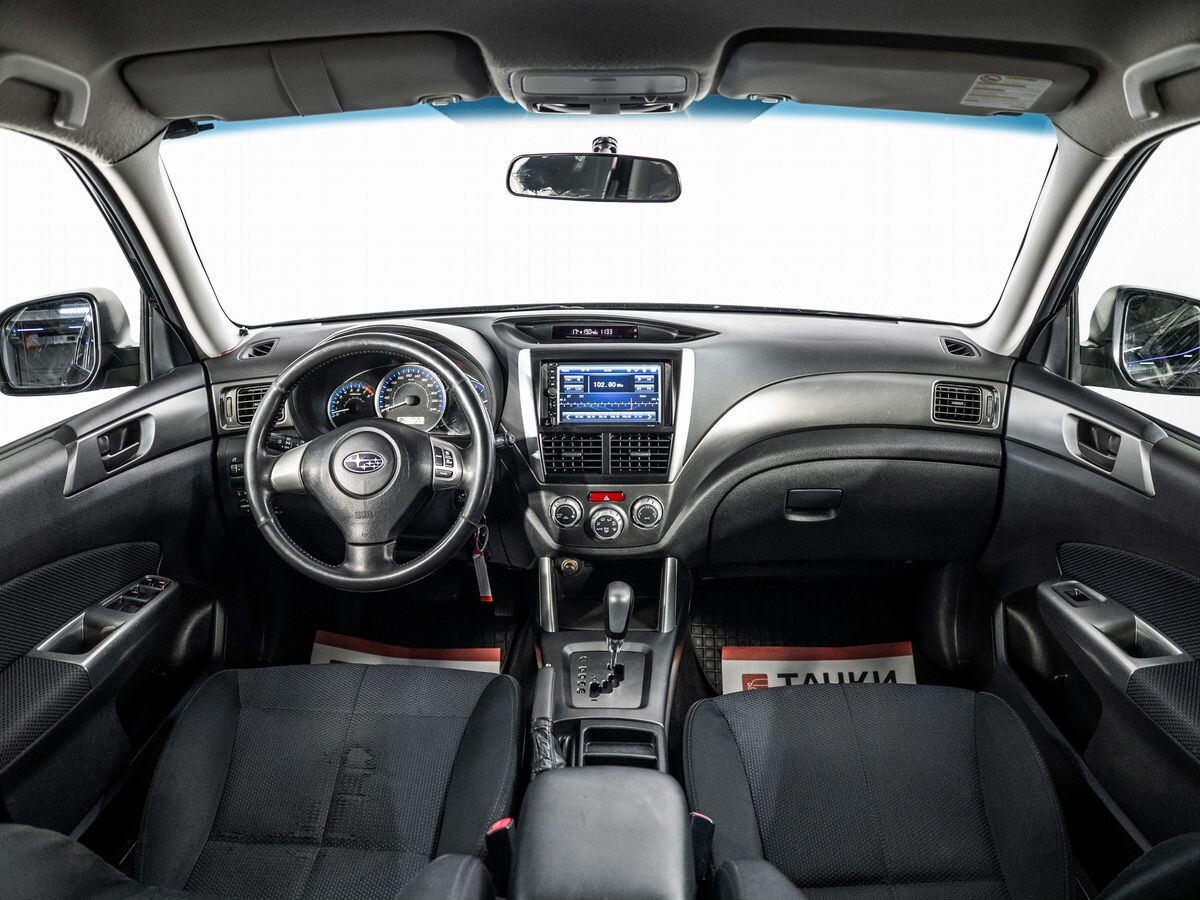 Subaru Forester 2012 - фото автомобиля