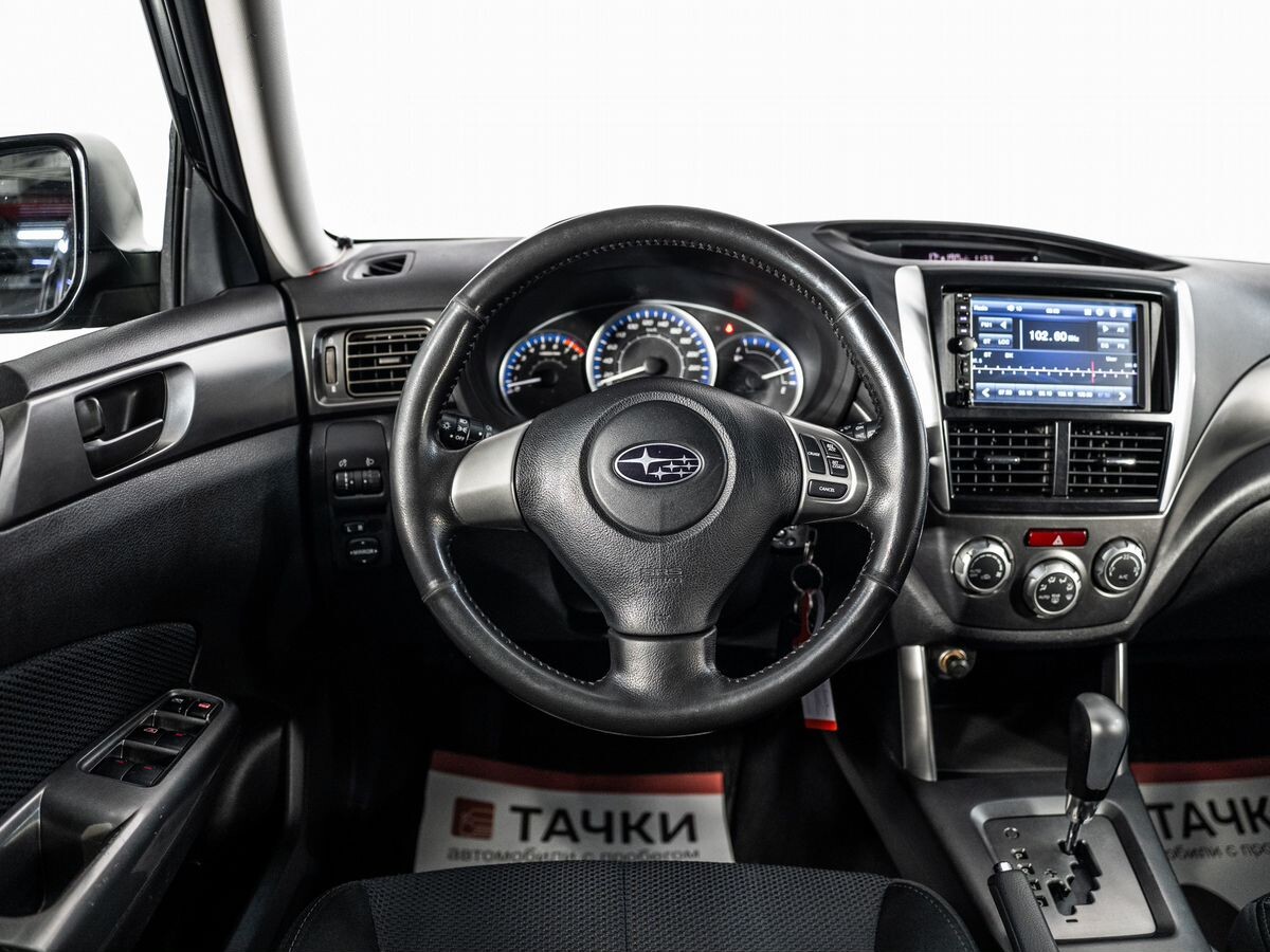 Subaru Forester 2012 - фото автомобиля