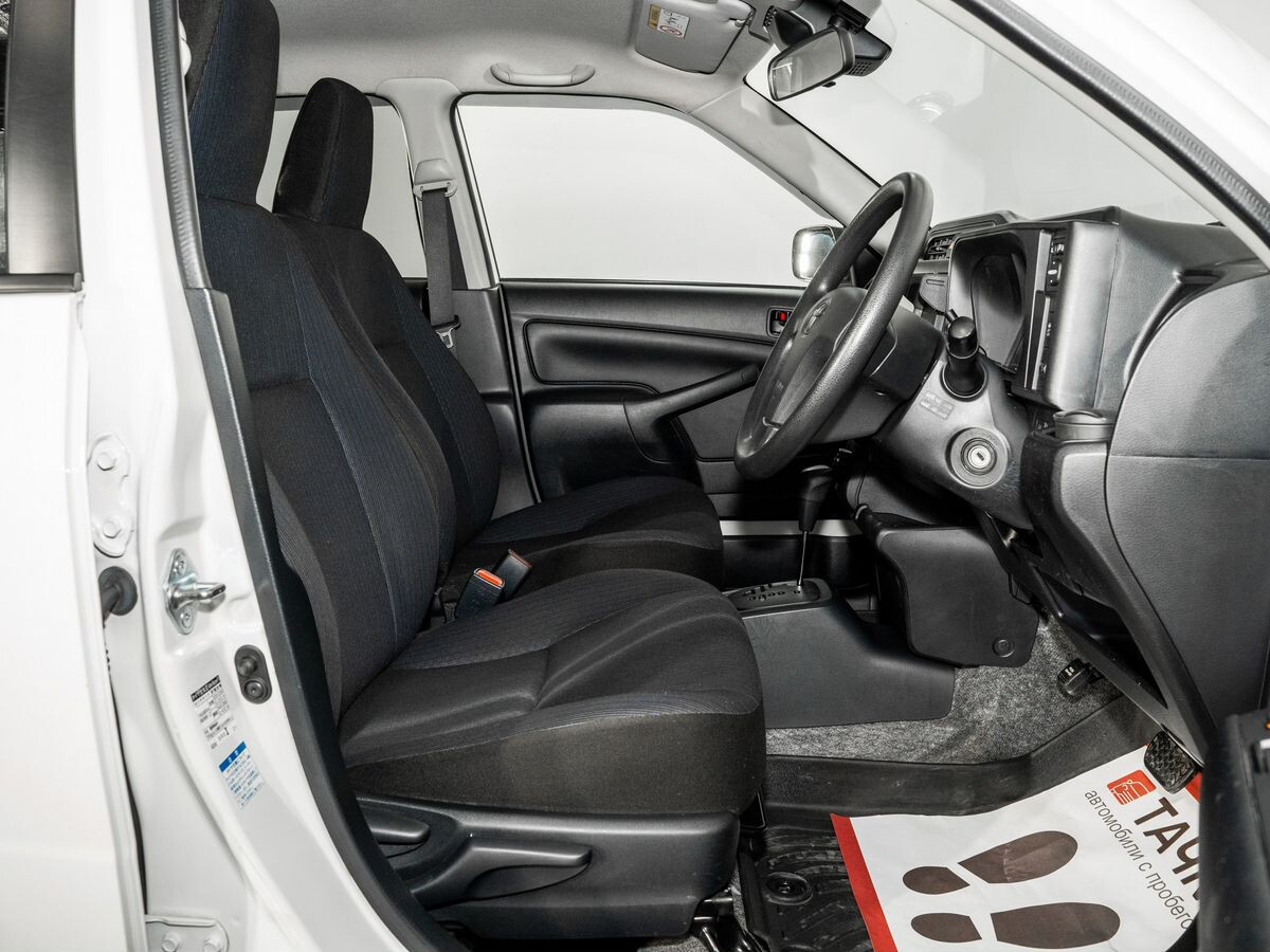 Toyota Probox 2019 - фото автомобиля