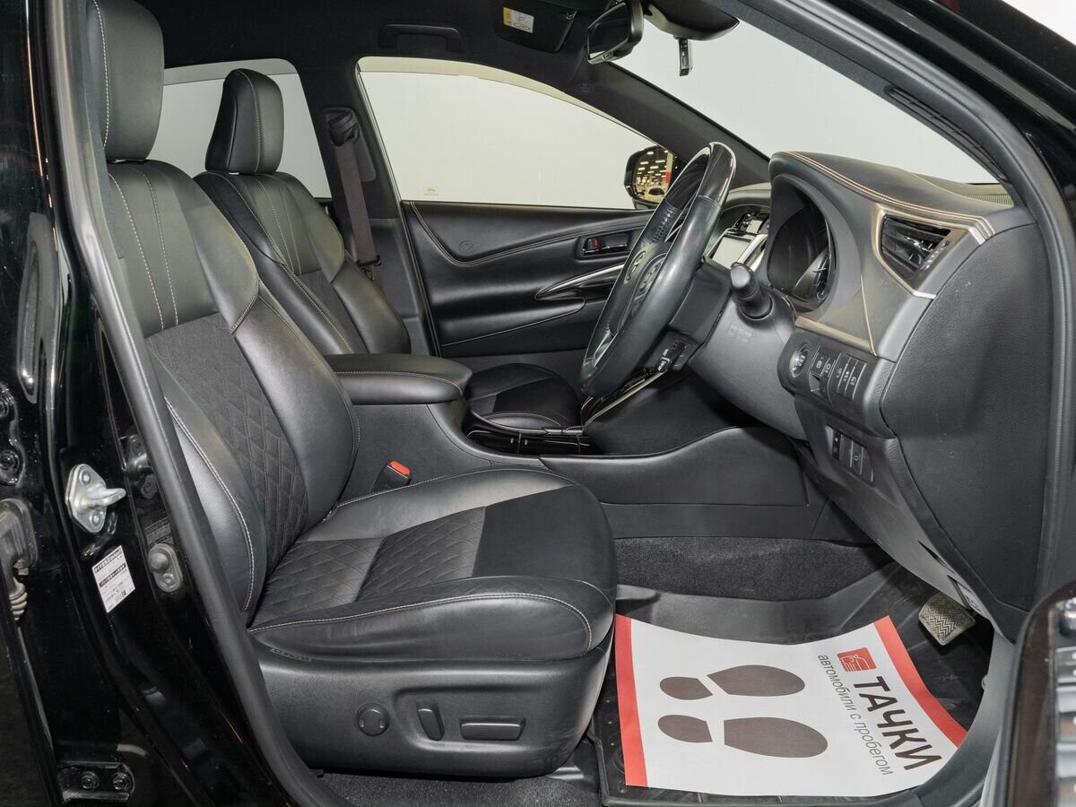 Toyota Harrier 2019 - фото автомобиля