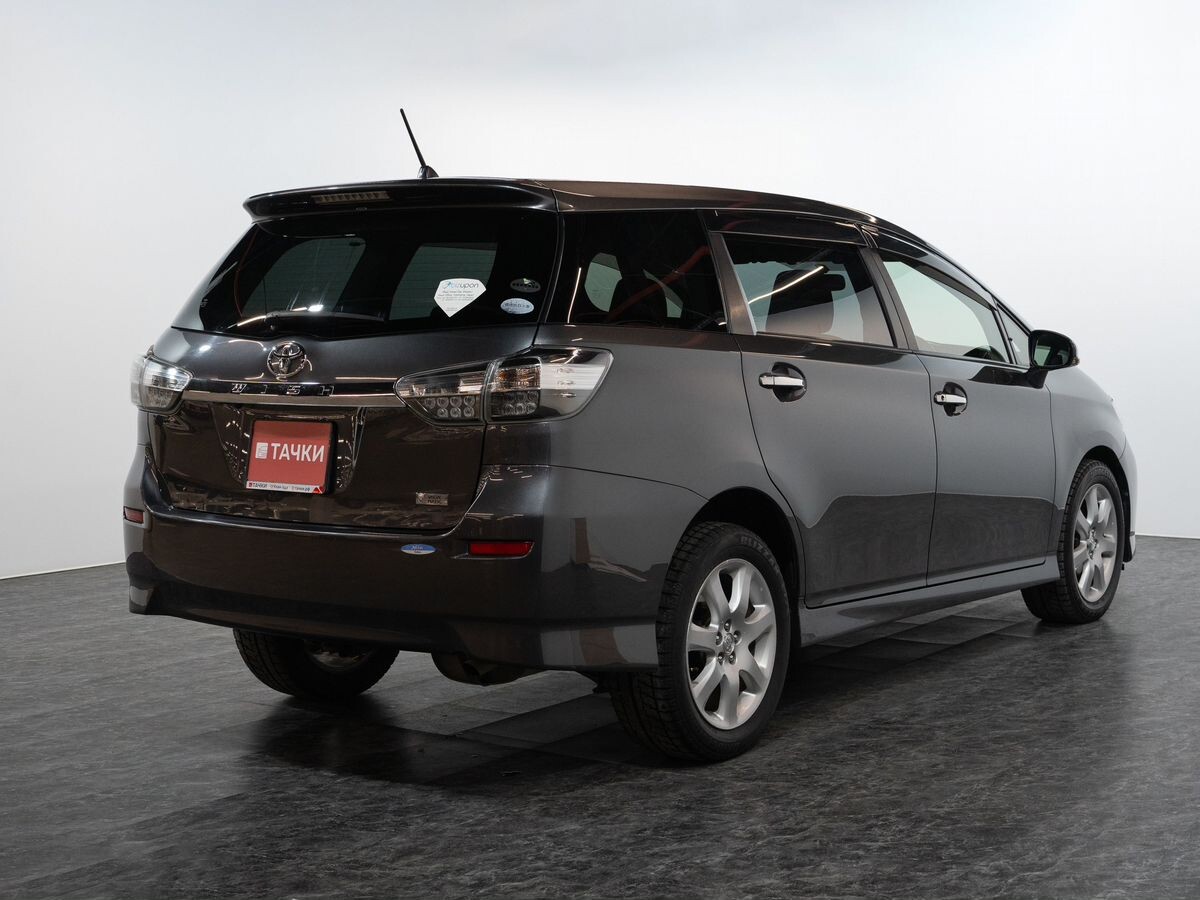 Toyota Wish 2014 - фото автомобиля