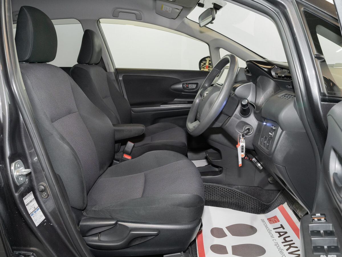 Toyota Wish 2014 - фото автомобиля
