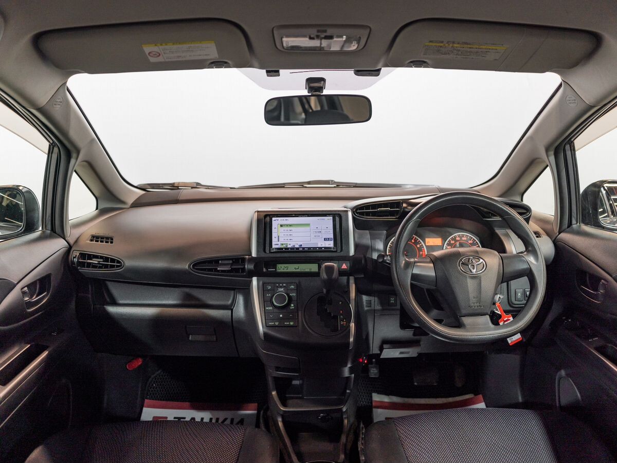 Toyota Wish 2014 - фото автомобиля