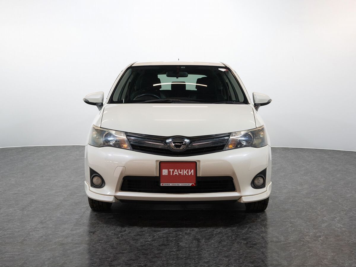 Toyota Corolla 2013 - фото автомобиля