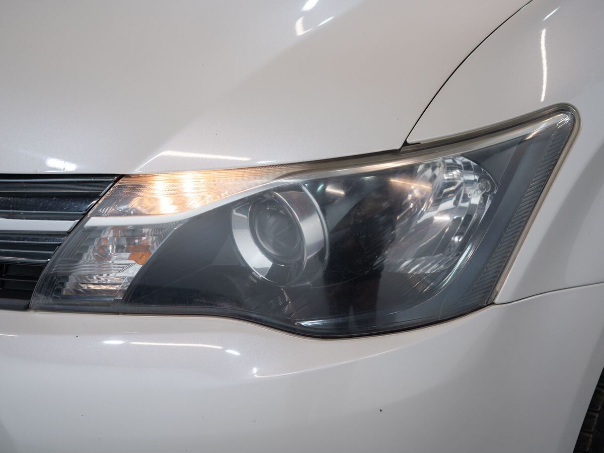 Toyota Corolla 2013 - фото автомобиля