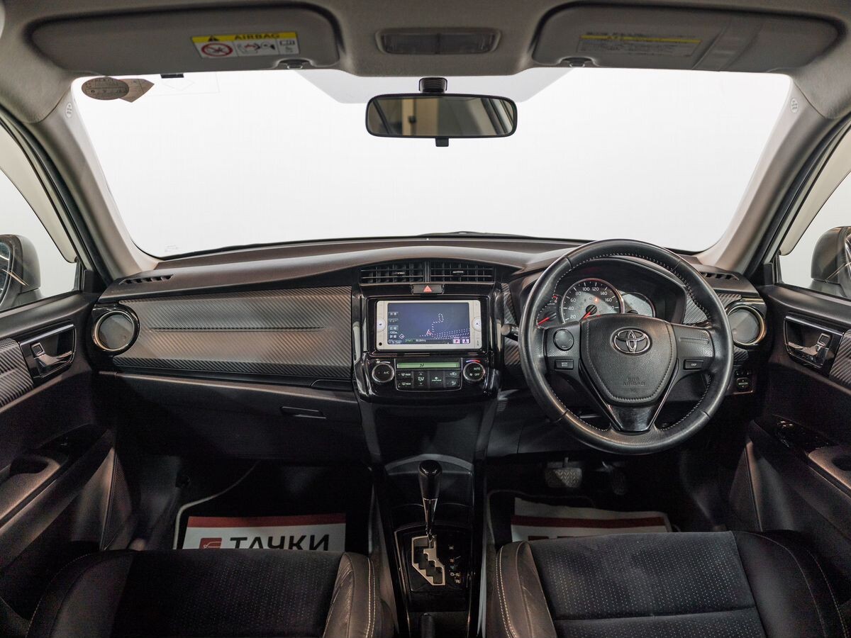 Toyota Corolla 2013 - фото автомобиля