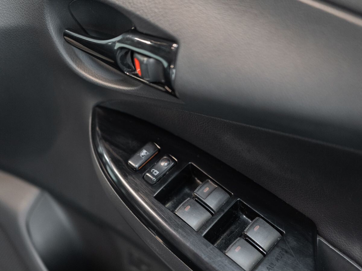 Toyota Corolla 2010 - фото автомобиля