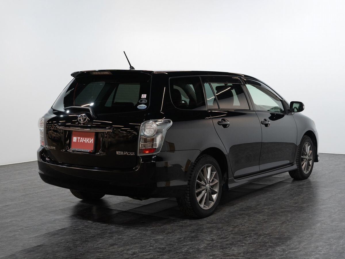 Toyota Corolla 2010 - фото автомобиля