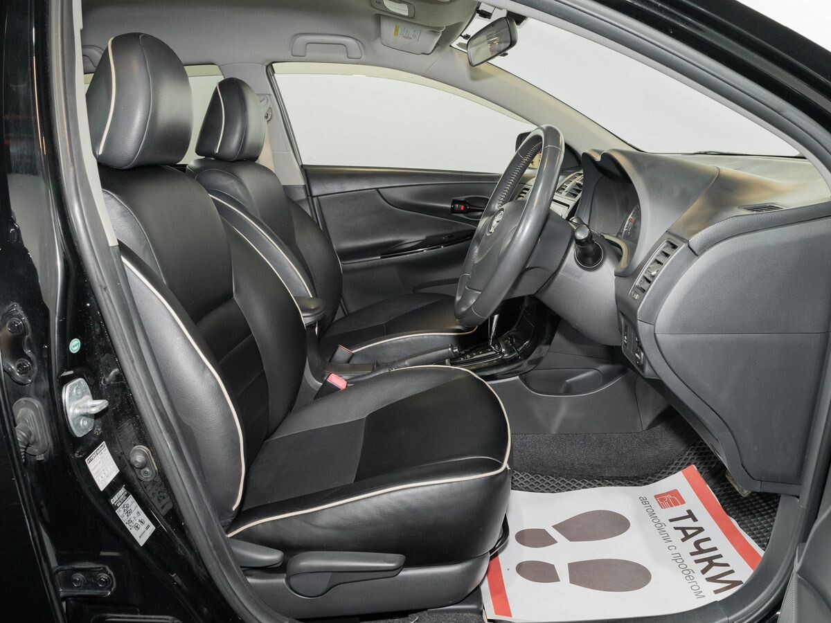 Toyota Corolla 2010 - фото автомобиля