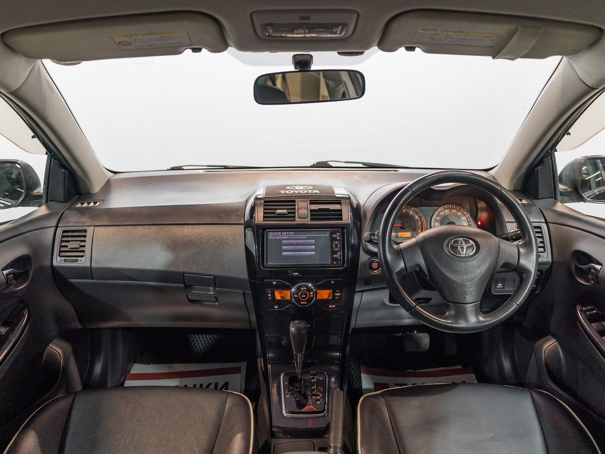 Toyota Corolla 2010 - фото автомобиля