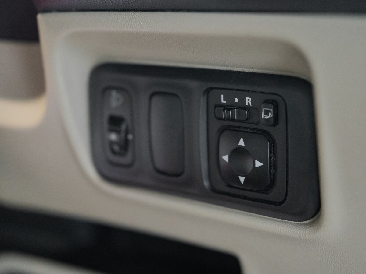 Mitsubishi Colt 2010 - фото автомобиля