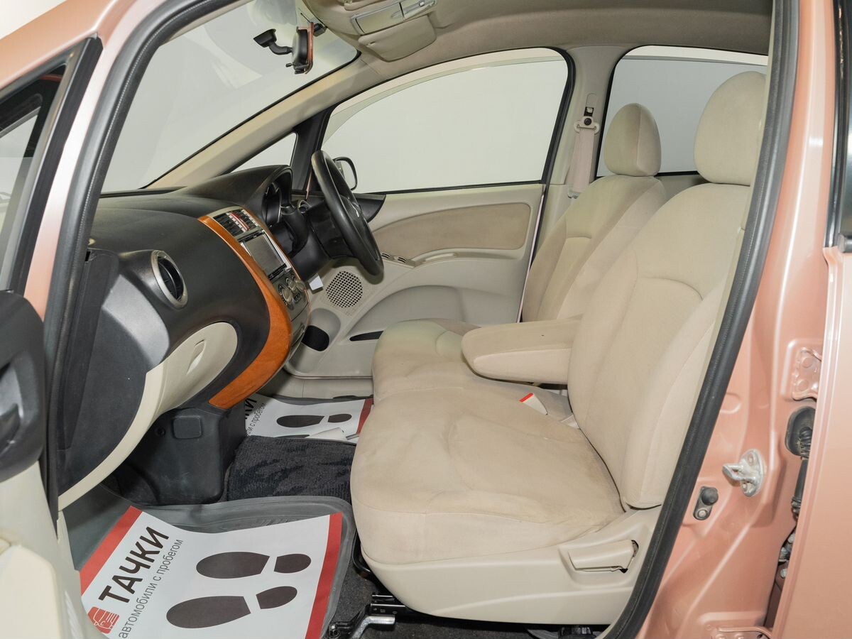 Mitsubishi Colt 2010 - фото автомобиля