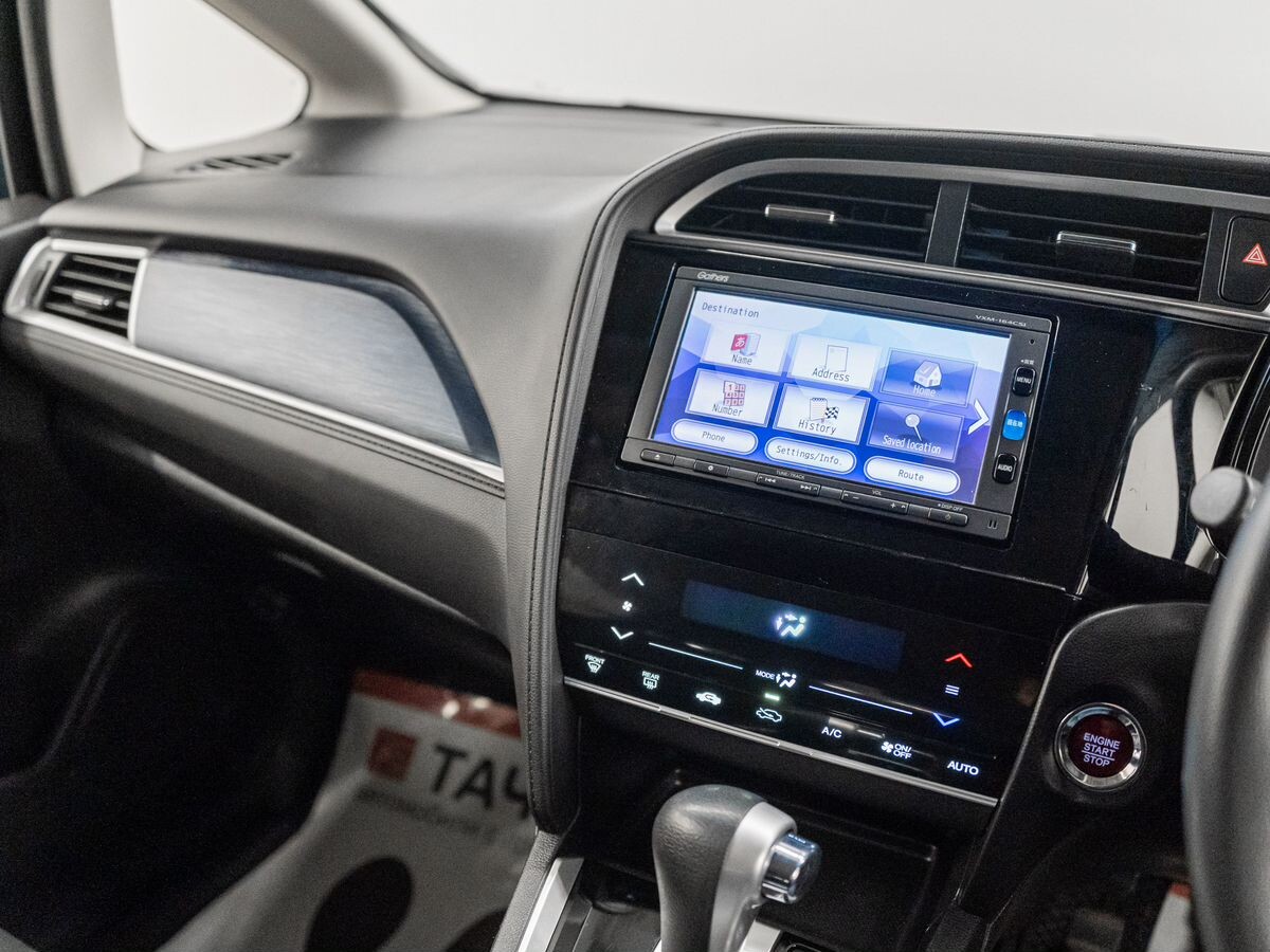 Honda Shuttle 2016 - фото автомобиля