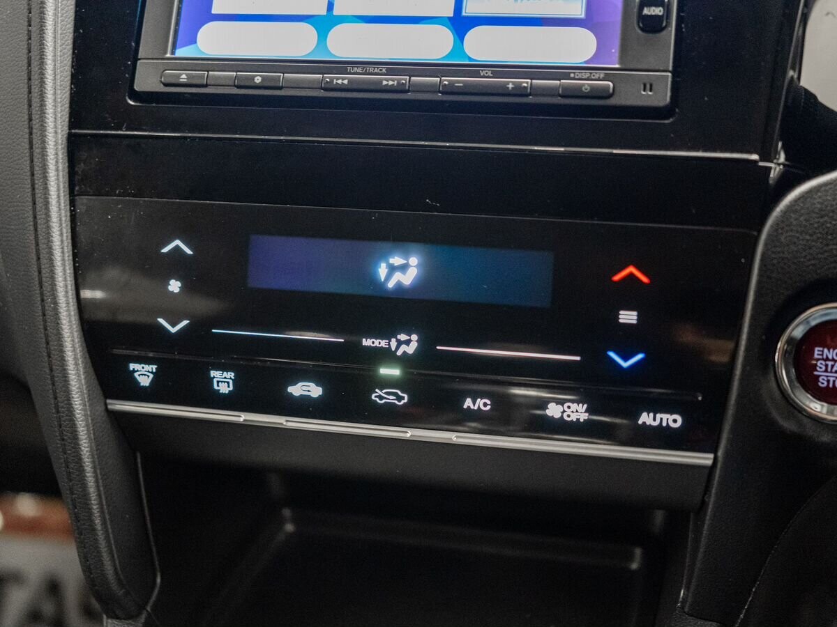 Honda Shuttle 2016 - фото автомобиля