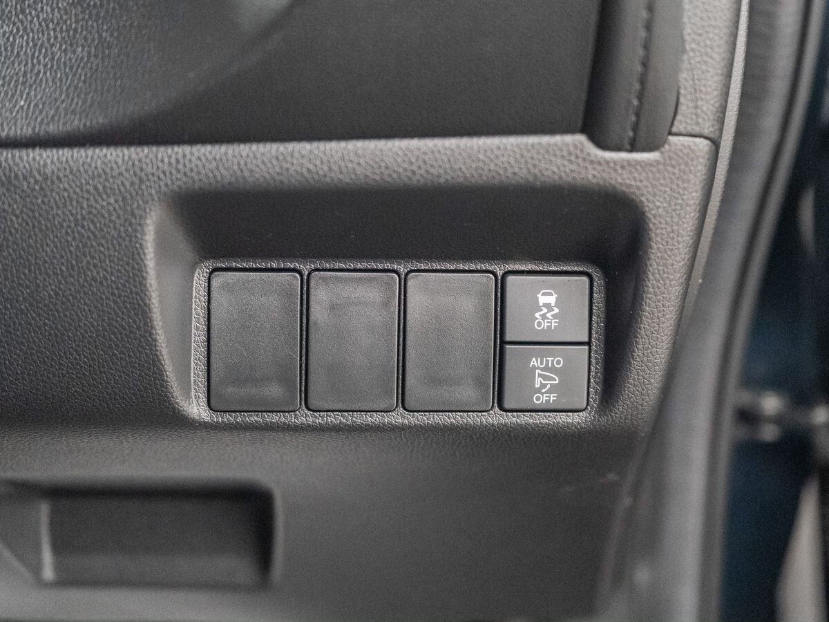 Honda Shuttle 2016 - фото автомобиля