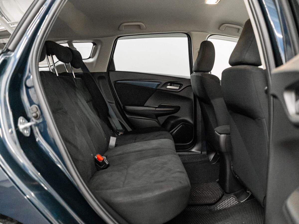 Honda Shuttle 2016 - фото автомобиля