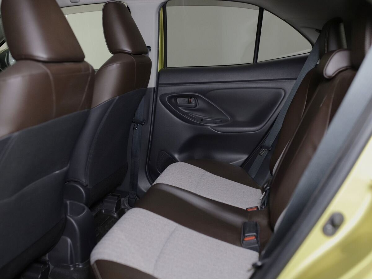 Toyota Yaris Cross 2021 - фото автомобиля