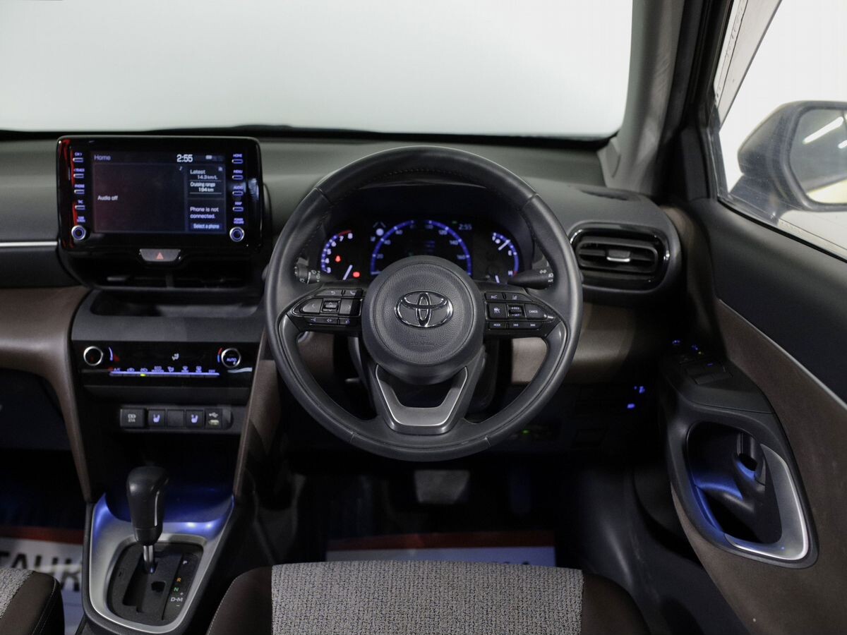 Toyota Yaris Cross 2021 - фото автомобиля