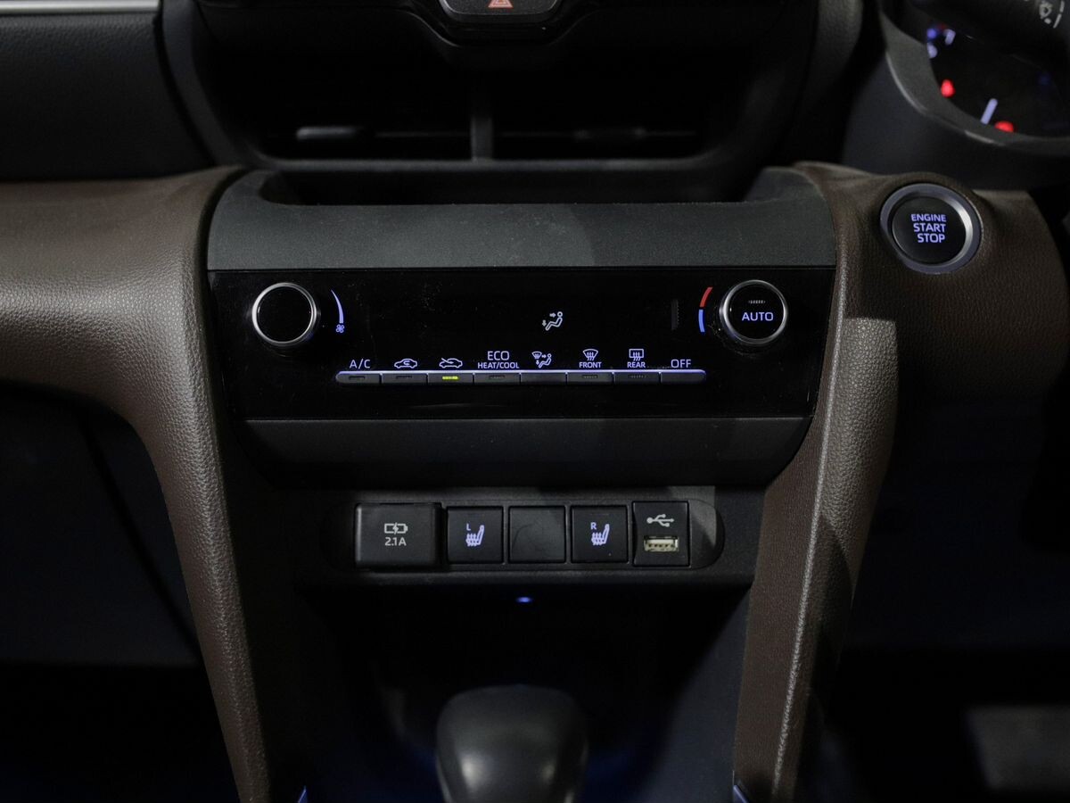 Toyota Yaris Cross 2021 - фото автомобиля