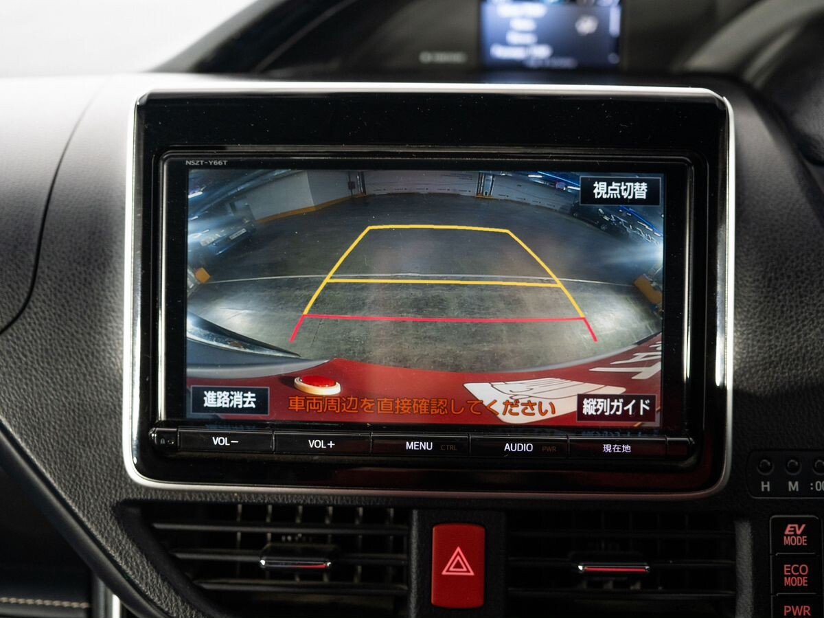 Toyota Esquire 2018 - фото автомобиля