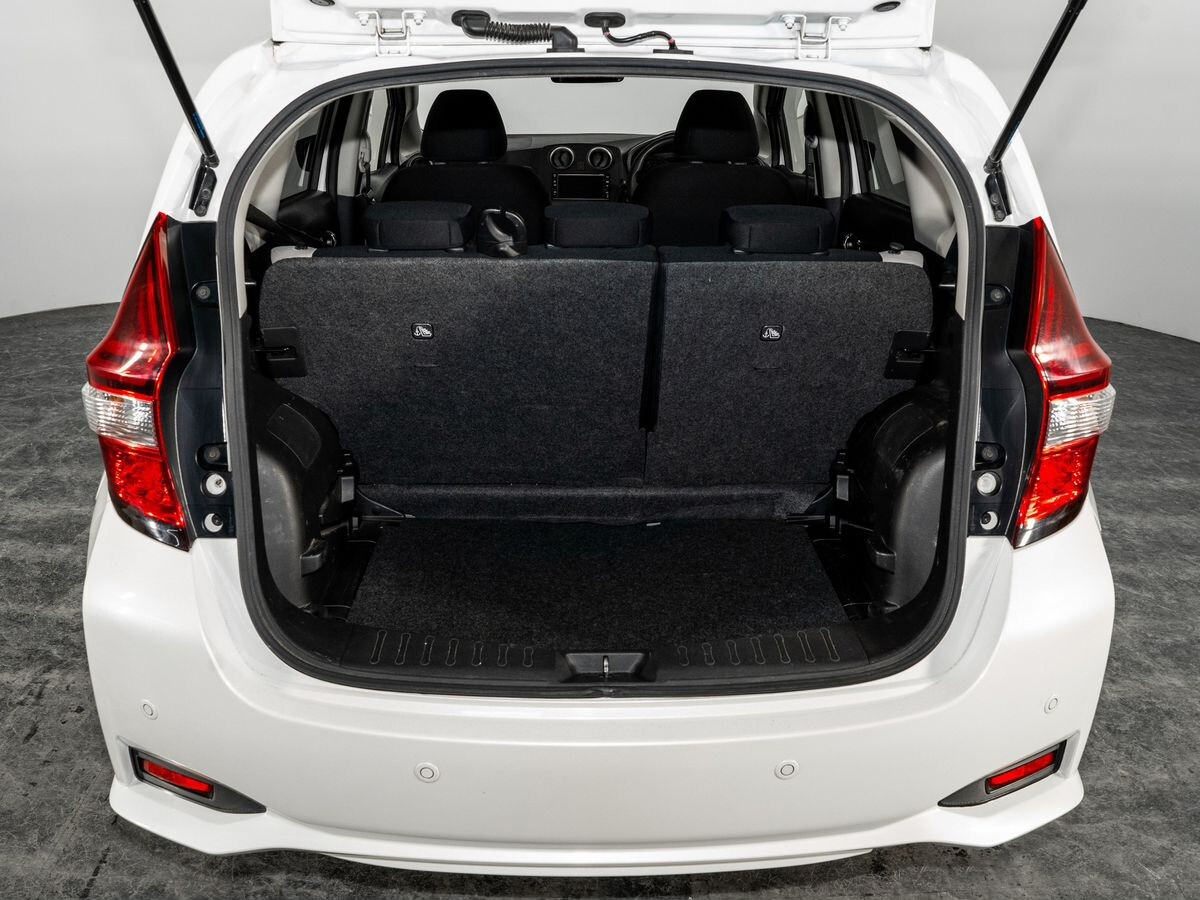 Nissan Note 2019 - фото автомобиля