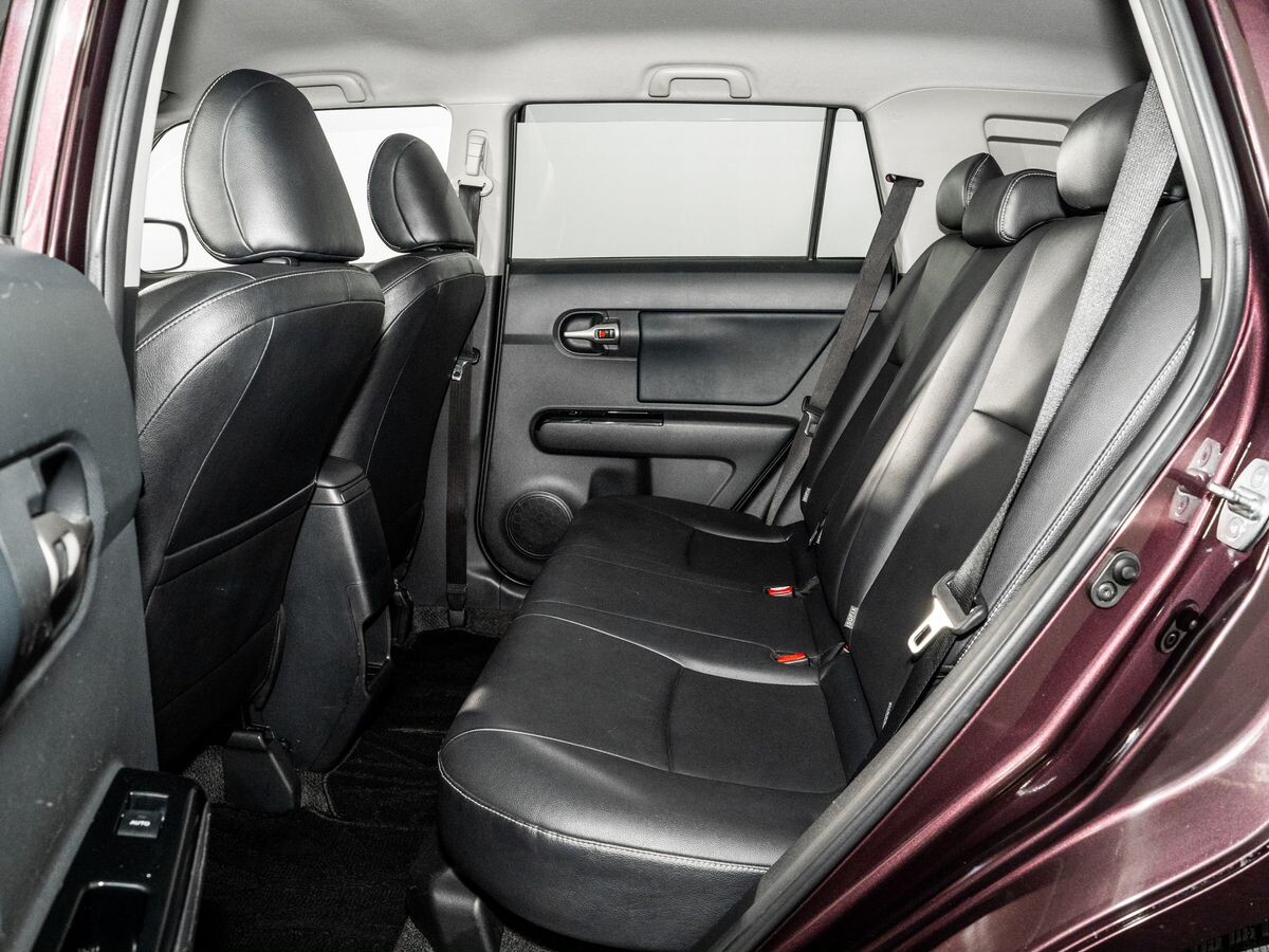 Toyota Corolla Rumion 2013 - фото автомобиля