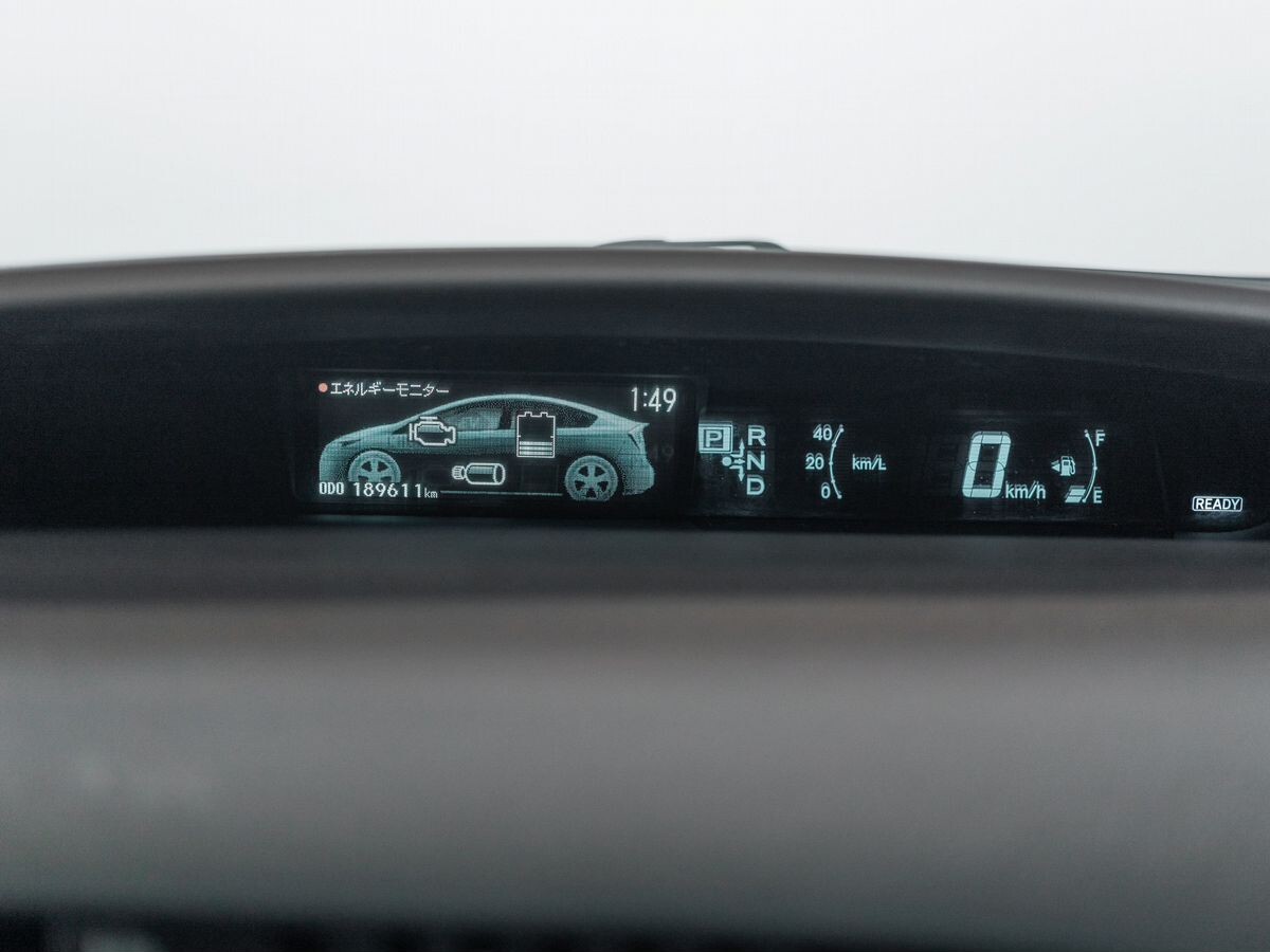 Toyota Prius 2015 - фото автомобиля