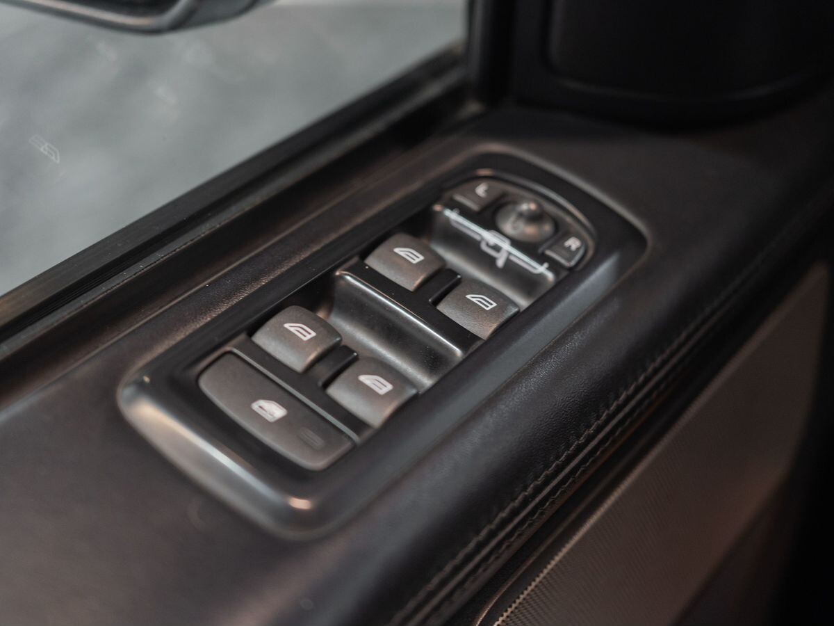 Land Rover Range Rover Sport 2012 - фото автомобиля