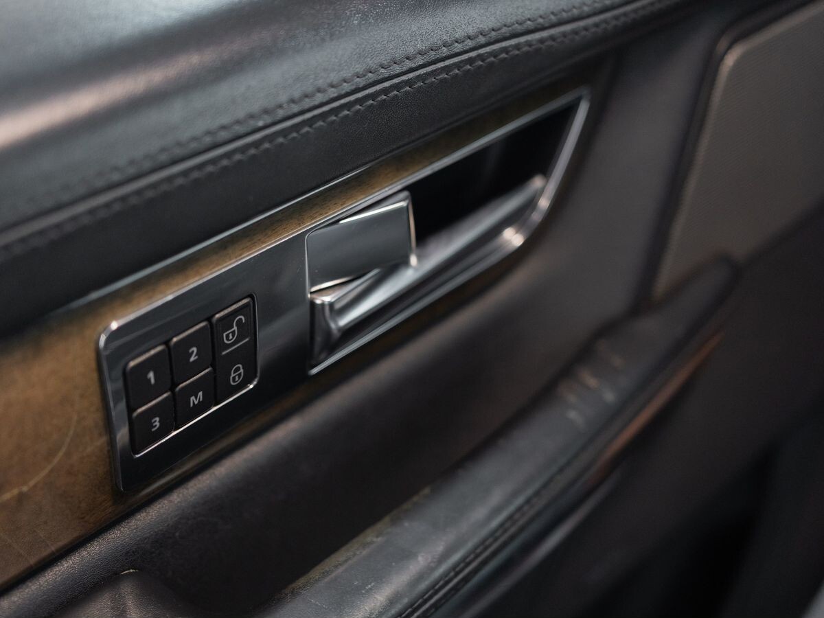 Land Rover Range Rover Sport 2012 - фото автомобиля